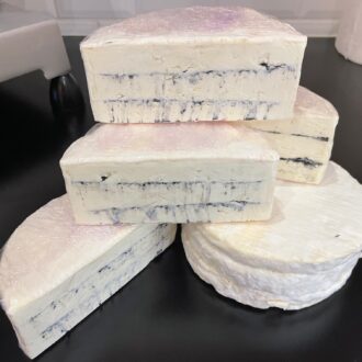 demi-brillat-savarin-truffonne-a-la-truffe-dete