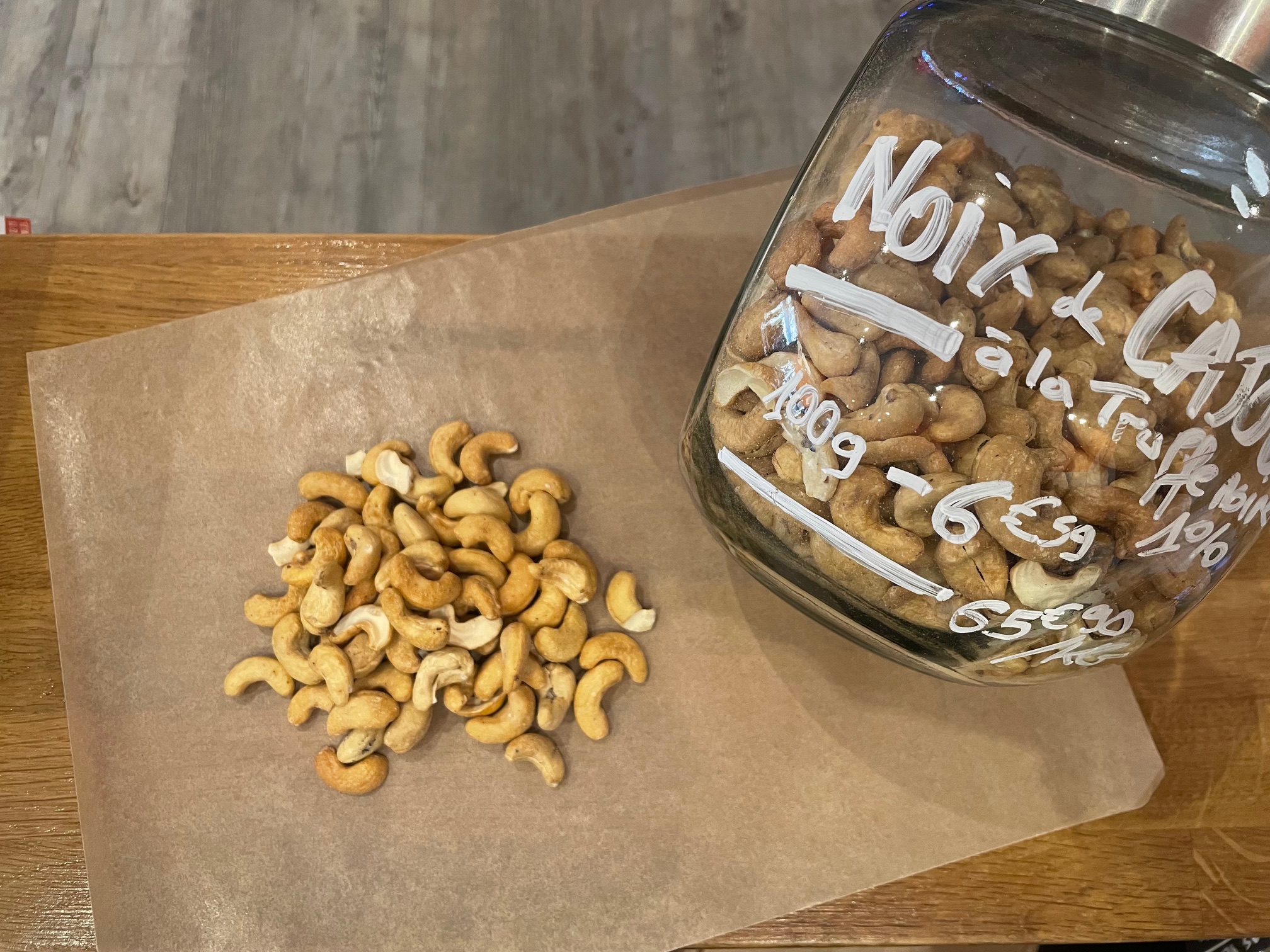 Noix de cajou à la truffe noire