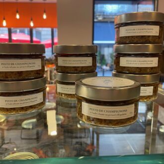 pesto de champignons à l'huile infusée au piment d'espelette, domaine terra