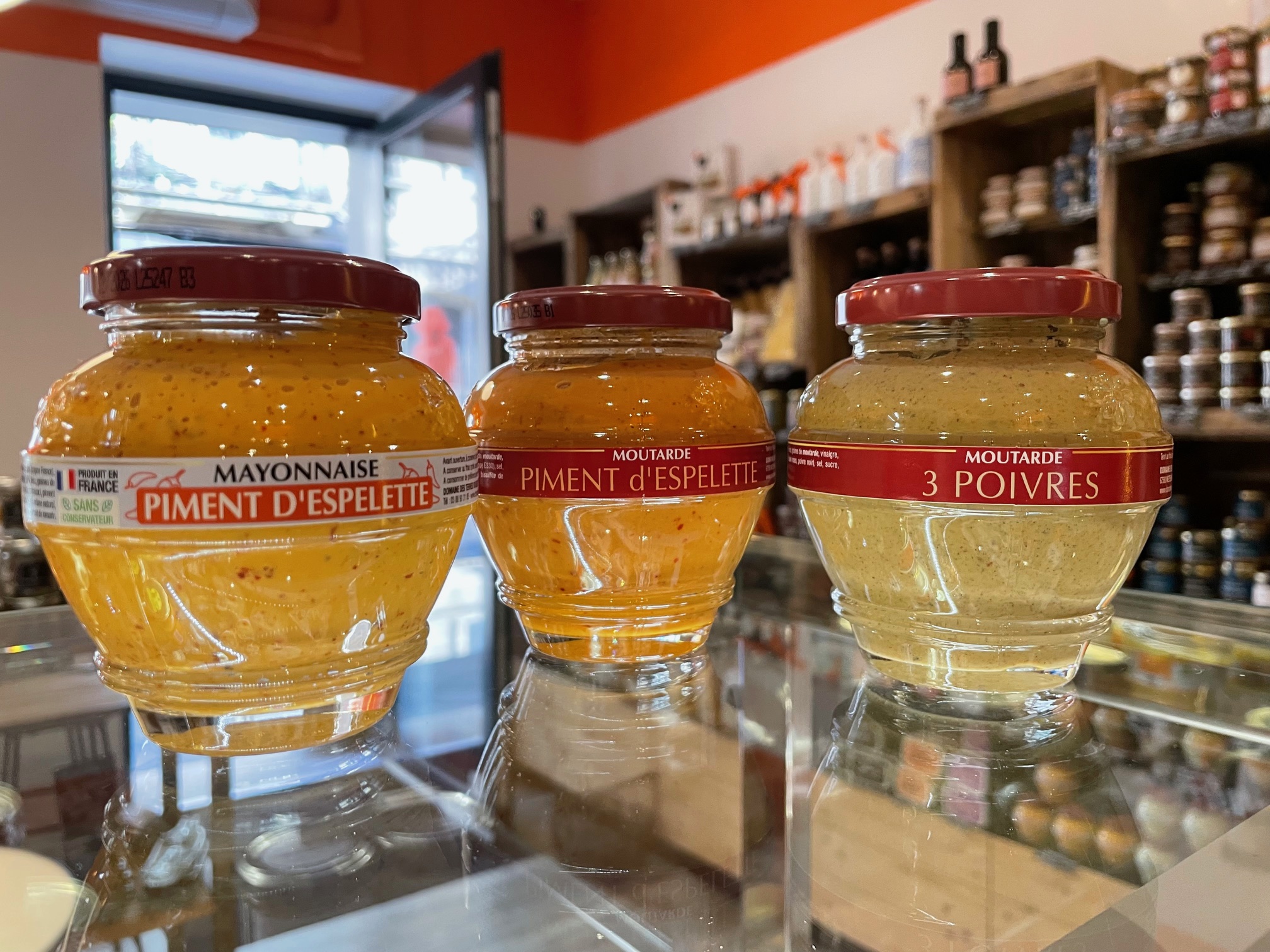 Coffret du Domaine des Terres rouges : Moutardes Miel & balsamique / Basilic, Mayonnaise à l'aïl des ours